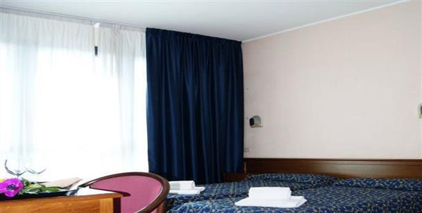 Hotel Resi Dep. 비곤자 외부 사진